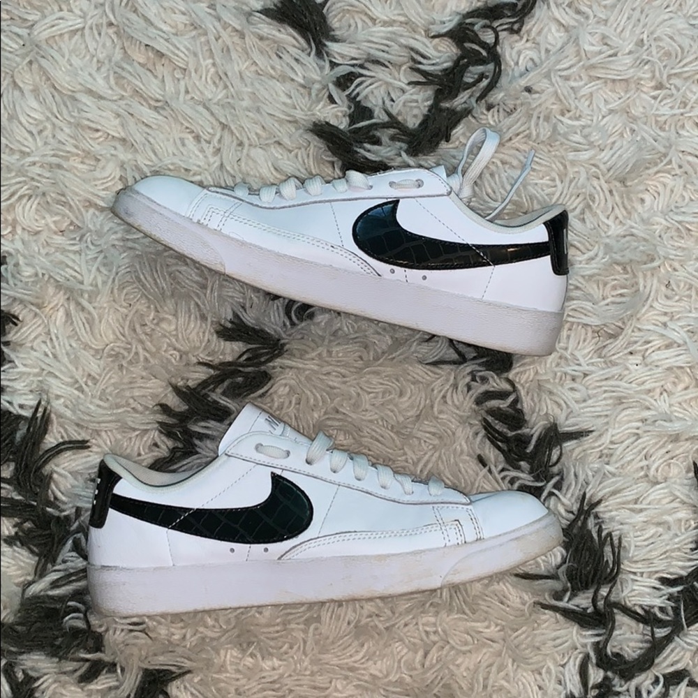 Nike Blazer Low Essential Sneaker 7